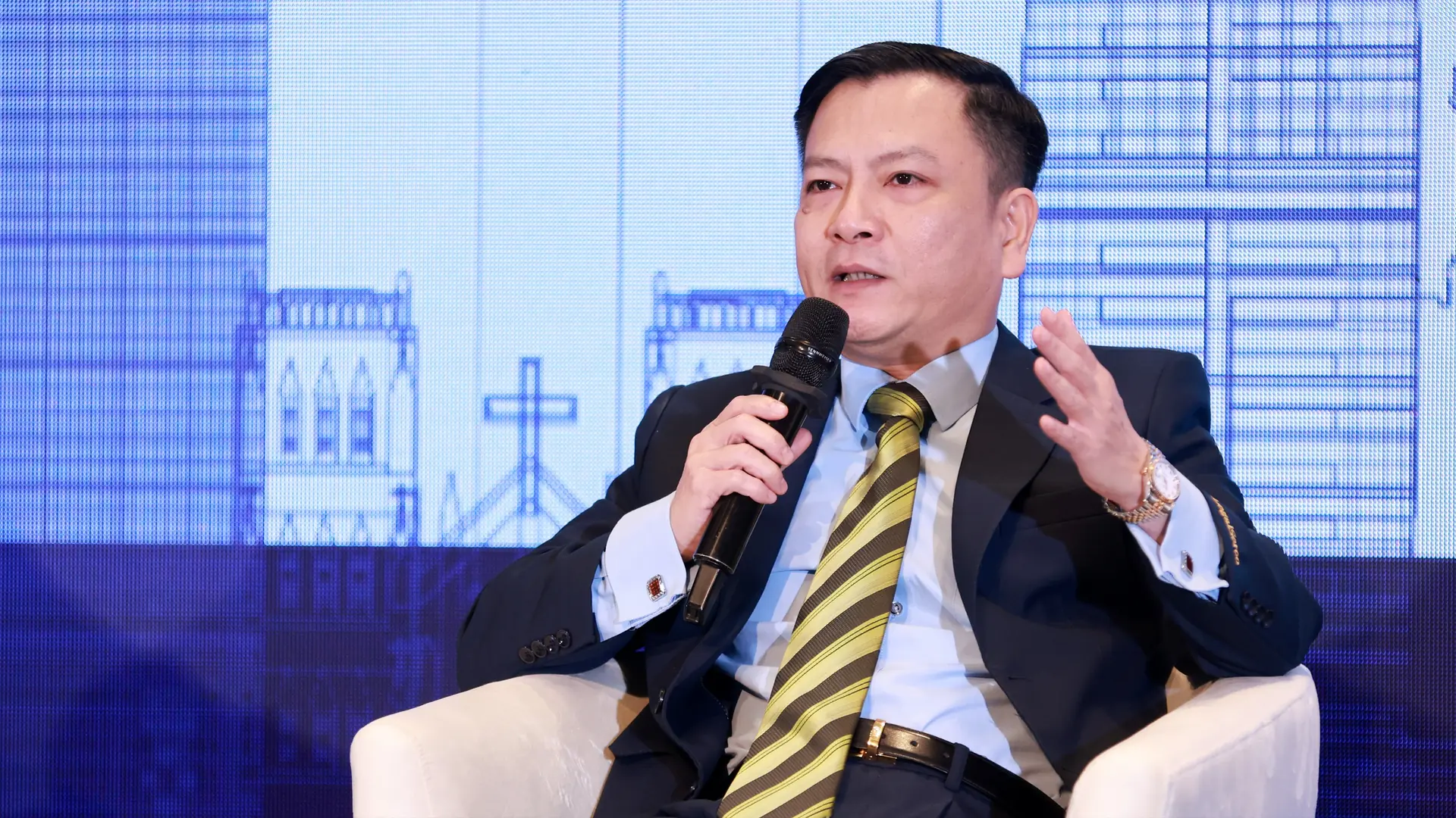 Kiên quyết chống đầu cơ, bảo vệ mục tiêu nhà để ở